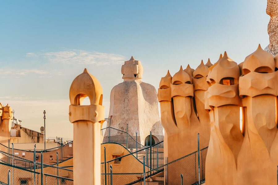 Barcelona: Casa Milà Early-Morning Access Guided Tour - Guide quality: what you can expect from past departures