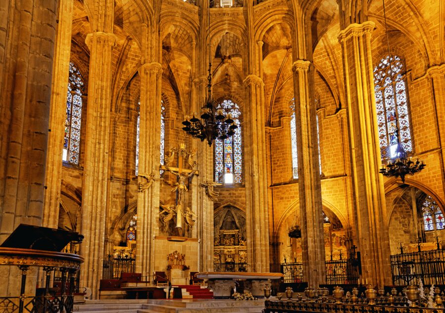 Barcelona Cathedral: Ticket, Guided Tour and VR Experience - Saint Lucia’s chapel: the light story that makes the architecture feel alive