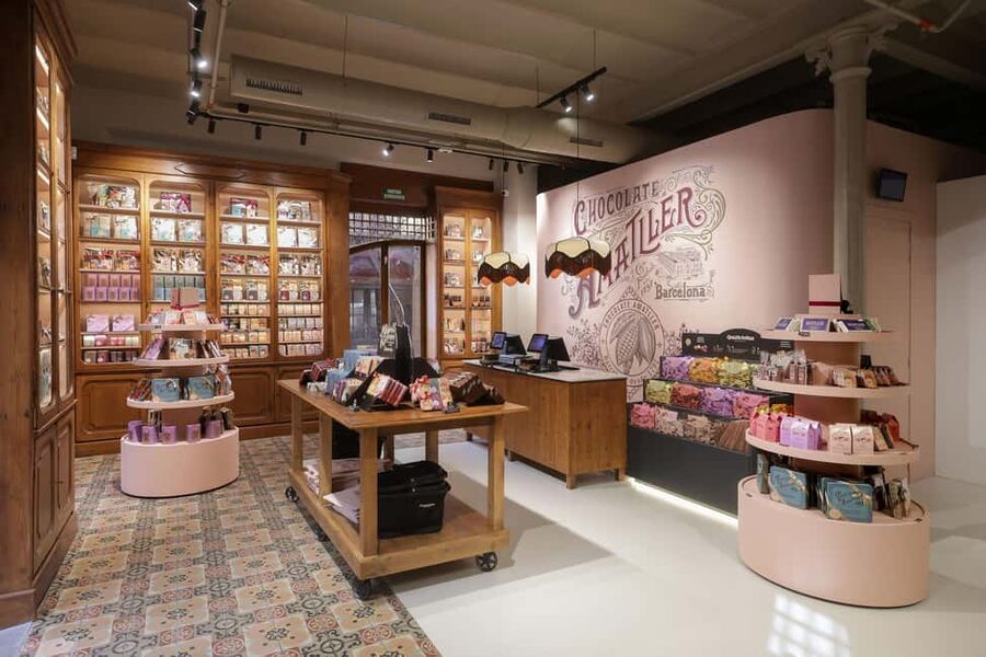 Barcelona & Chocolate Amatller History and Culture + Activity and Tasting - El Born and Plaça de les Olles, where the chocolate story started