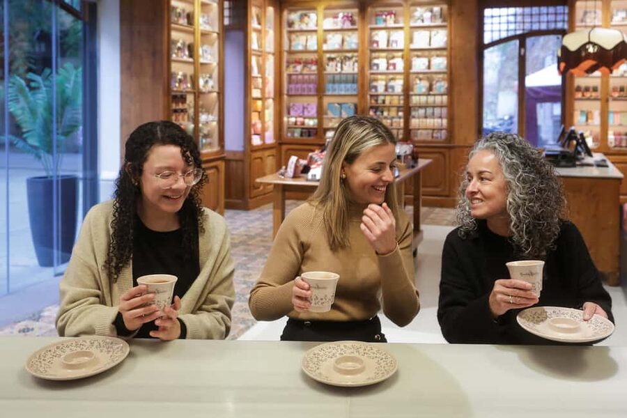 Barcelona & Chocolate Amatller History and Culture + Activity and Tasting - Who this experience suits best, and who should skip it