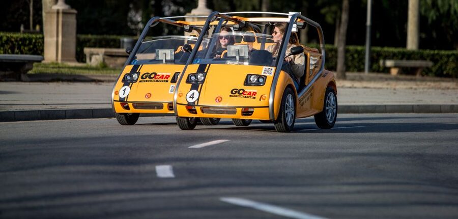 Barcelona: City Center and Olympic Park GoCar Experience - Starting at Passeig de Pujades and getting going near Arc de Triomf