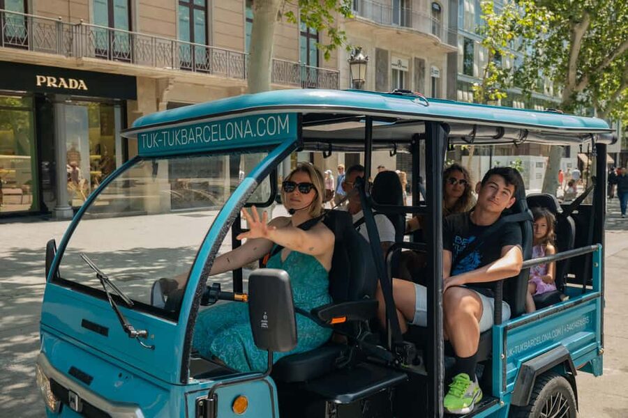 Barcelona: City Highlights Private Tuk-Tuk Tour - How Tour Length Changes Your Day (And Which One I’d Pick)
