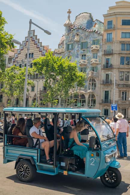 Barcelona: City Highlights Private Tuk-Tuk Tour - Logistics That Matter: Weather, Route Changes, and Pacing