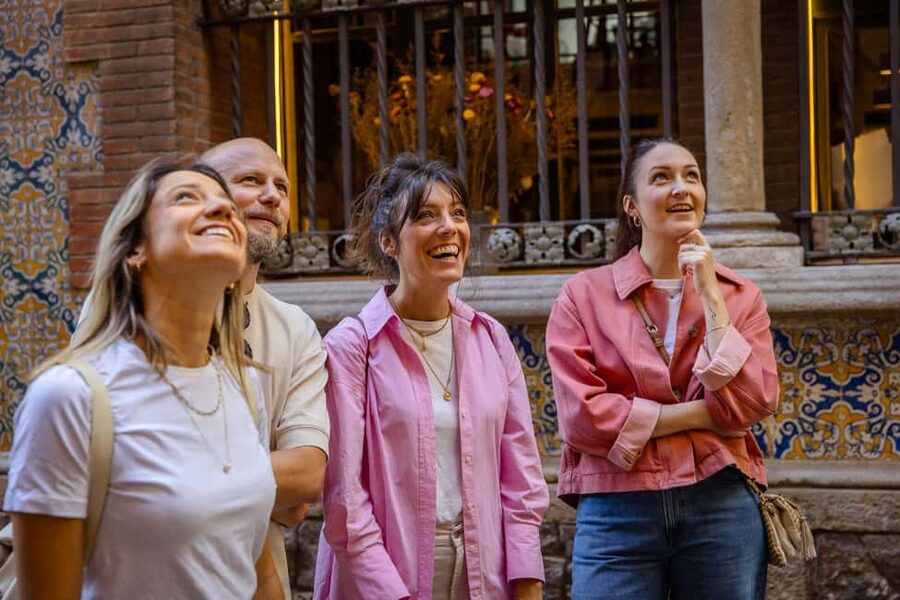 Barcelona: City Walking Tour with a Local Guide - Els Quatre Gats, The Kiss of Freedom, and the Art of Paying Attention