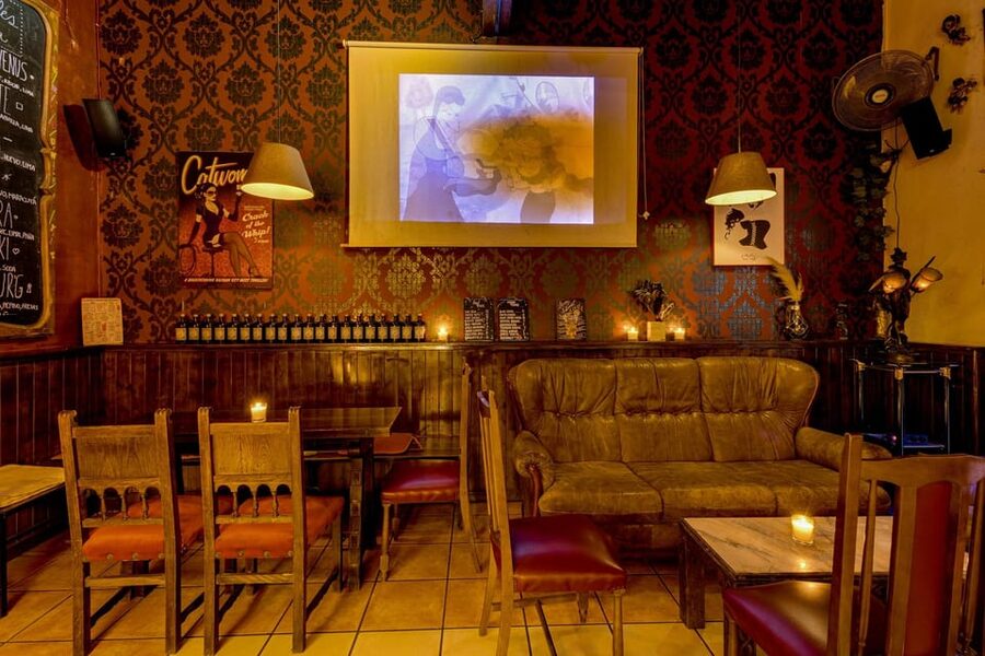 Barcelona: Cocktail Making Class with Tapas - Key things to know before you go
