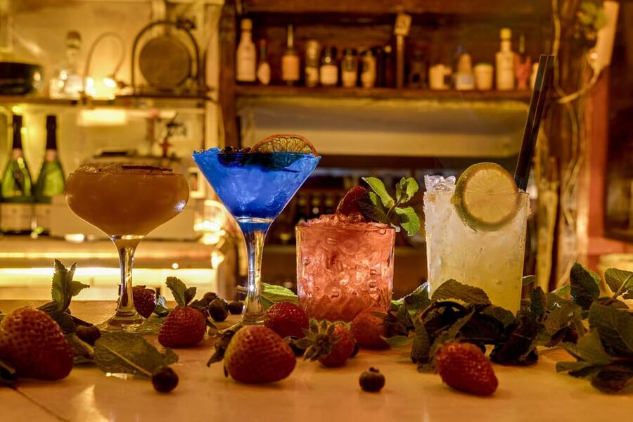 Barcelona: Cocktail Making Class with Tapas - Behind the bar: making your cocktails step by step