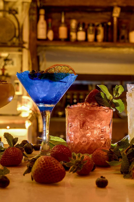 Barcelona: Cocktail Making Class with Tapas - Languages and the experience vibe, from Alexander to Valentina