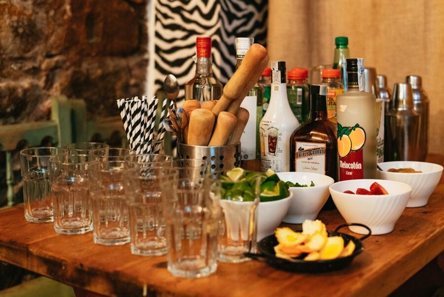 Barcelona: Cocktail Master Class by Mixologist with Tapas - Timing, Language, and Who This Is Best For
