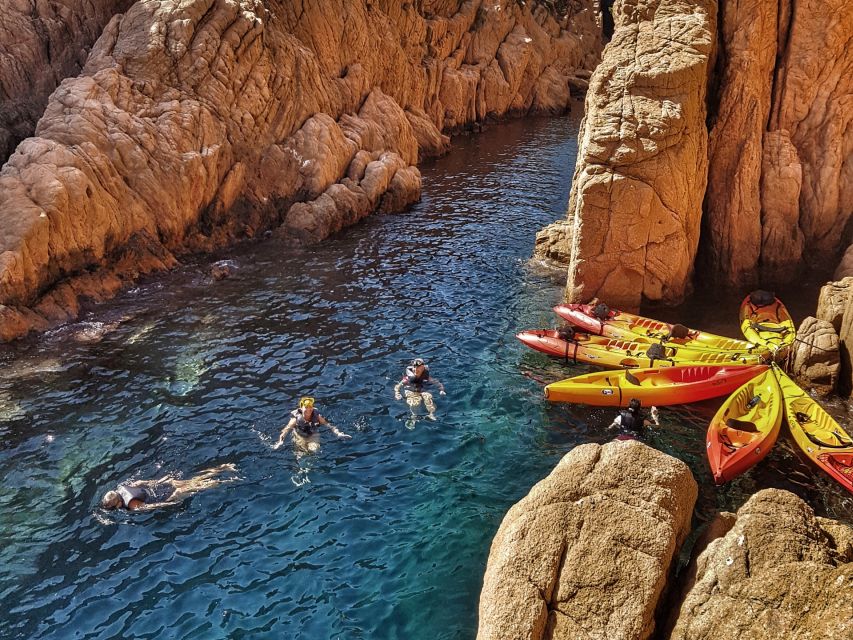 Barcelona: Costa Brava Tour with Kayak & Lagoon Snorkeling - Platja de Sant Pol: Break Time, Lunch Options, and Beach Reset