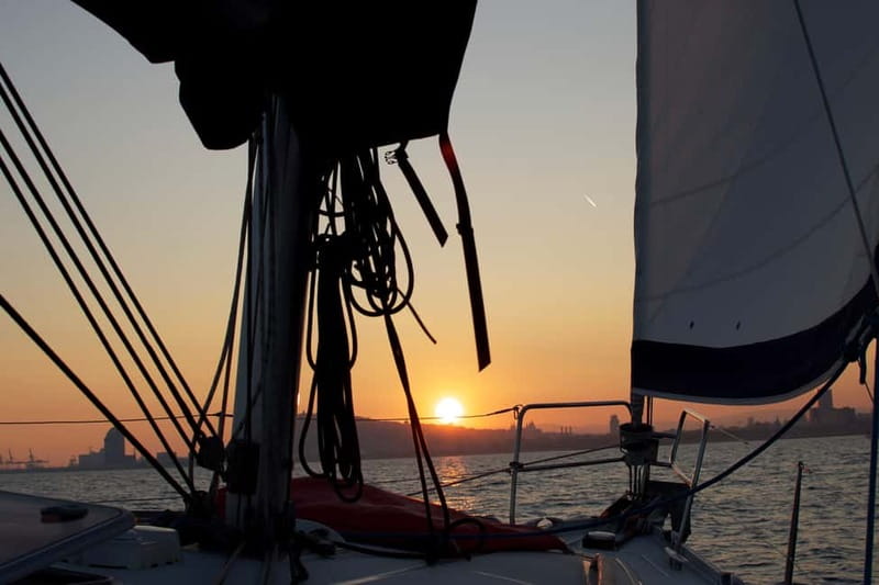 Barcelona: Daytime or Sunset Cruise with Drinks - Port Vell Stop: The Harbor Energy From Sea Level