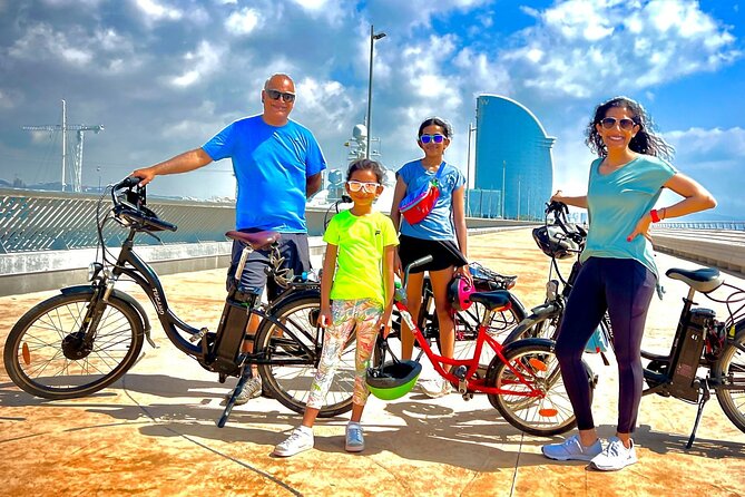 Barcelona E-Bike Photography Tour - Stop 1: The Gothic Quarter (Barri Gòtic) and a ticket-included start