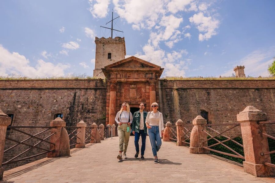 Barcelona: E-Bike Tour with Montjuic Cable Car & Boat Ride - Price and time value: what $191 buys in real terms