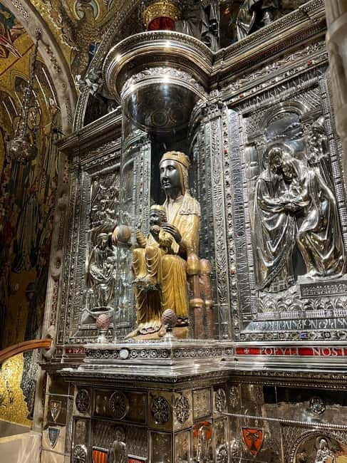 Barcelona: Early Morning Montserrat Trip with Abbey and Hike - Skip the lines at the Black Madonna and Abbey