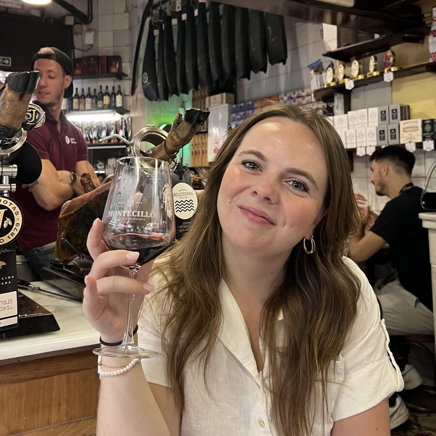 Barcelona: El Born and Gothic Quarter Wine & Tapas Bar Tour - Wine, Too: 4 Glasses and the Realities of a Set Menu
