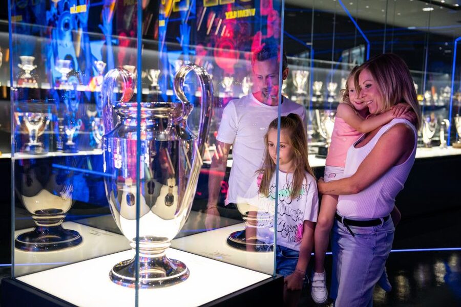 Barcelona: FC Barcelona Museum "Barça Immersive Tour" Ticket - We are history tunnel: photos, objects, and Cruyff’s space