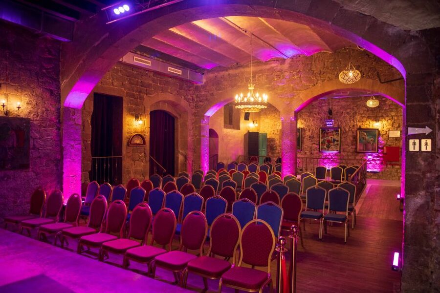 Barcelona: Flamenco Show at Palau Dalmases - The show itself: a 50 to 55 minute flamenco story with live music
