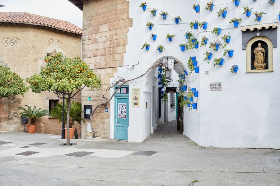 Barcelona: Flamenco Show with Dinner at Tablao de Carmen - Why Tablao de Carmen in Poble Espanyol is worth your evening