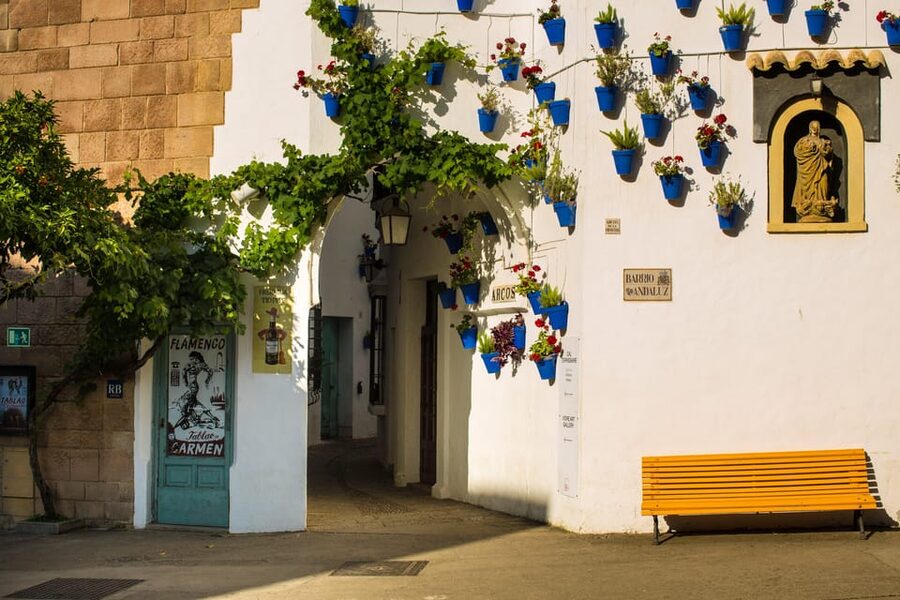 Barcelona: Flamenco Show with Dinner at Tablao de Carmen - Poble Espanyol free entry from 4 PM, and how to use it well