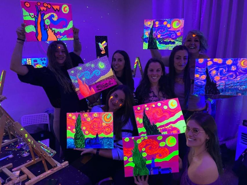 Barcelona: Fluorescent Paint and Wine Workshop - Unlimited drinks and the social side of painting