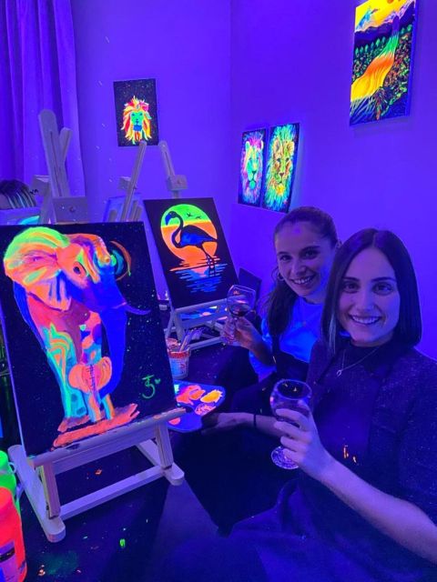 Barcelona: Fluorescent Paint and Wine Workshop - Materials, packing, and what to do with your painting after