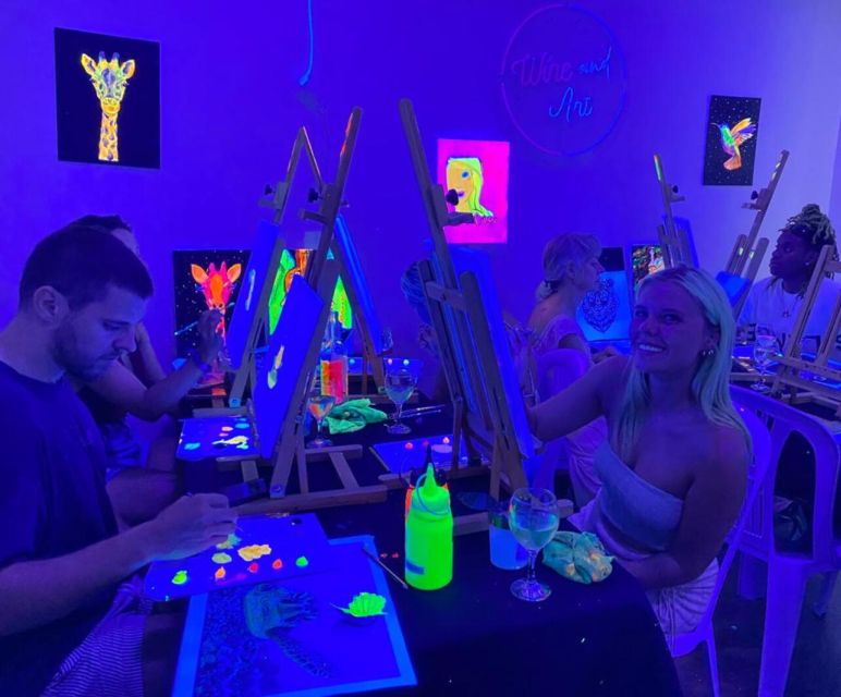 Barcelona: Fluorescent Paint and Wine Workshop - Price and value in Barcelona: does $47 make sense?
