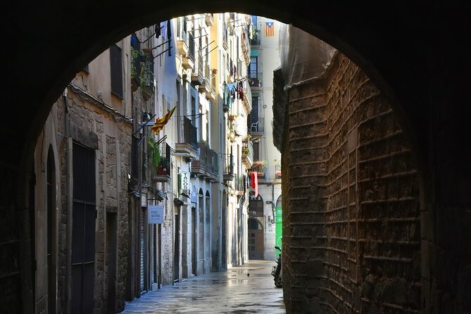Barcelona Food Tour: Tapas, Paella, Sangria & 8+ Local Tastings - El Born: medieval streets, artisan energy, and tapas after dark