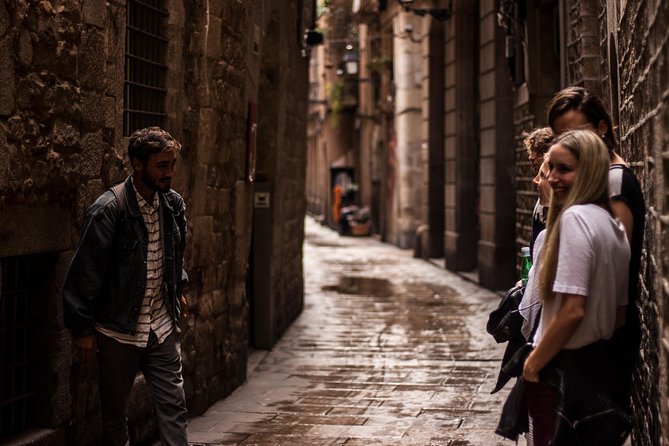 Barcelona Food Tour: Tapas, Paella, Sangria & 8+ Local Tastings - What you actually eat and drink: the 8+ tastings system