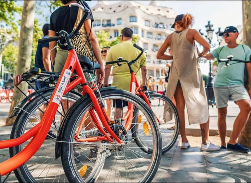 Barcelona: Full-Day Bike/E-Bike Rental with Helmet and Lock - A Full-Day Bike Rental That Lets Barcelona Flow