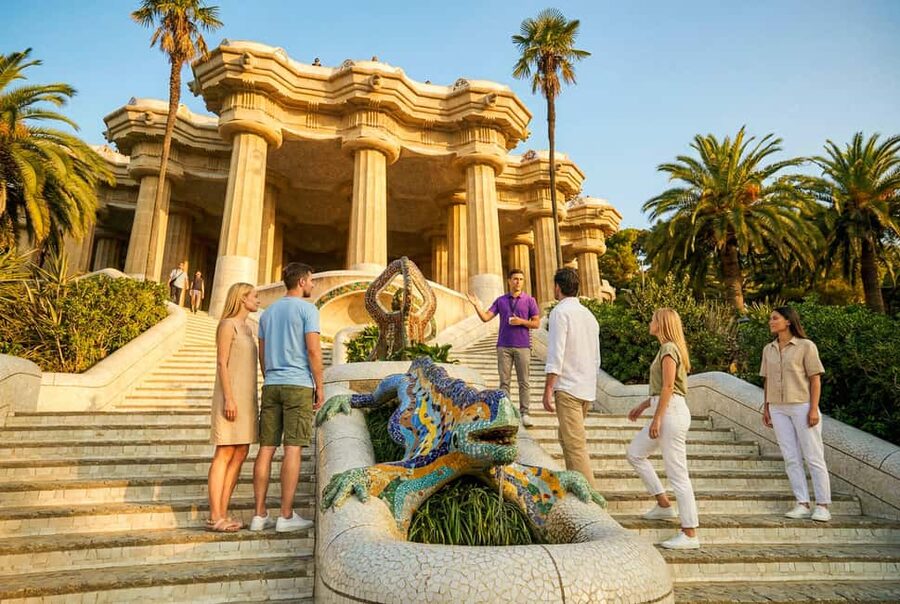 Barcelona: Gaudí’s Park Güell Tour with Fast-Track Ticket - Getting the Gaudí context at Sagrada Familia and the Gaudí House Museum