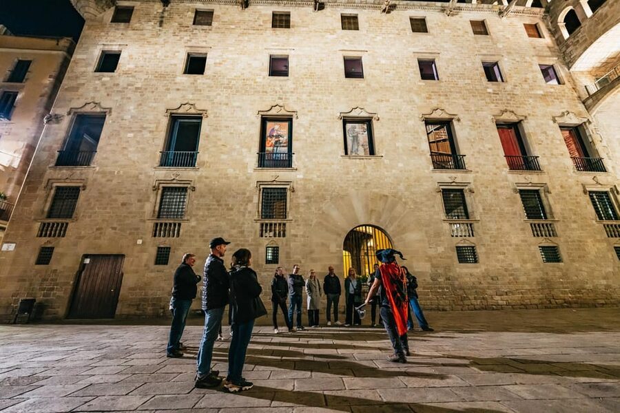 Barcelona: Gothic Quarter Ghosts and Legends Walking Tour - Dark Legends and Murder Stories, Told Like Local History