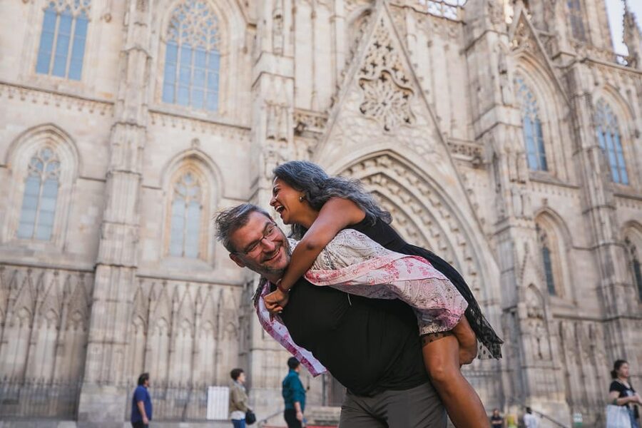 Barcelona: Gothic Quarter Private Photoshoot Experience - The photo plan: more than one stop, and more than one mood