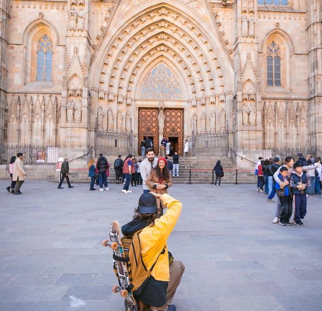 Barcelona: Gothic Quarter Private Photoshoot Experience - Meeting near Pla de la Seu, then heading for the best angles