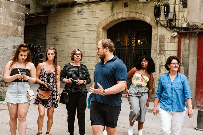 Barcelona Gothic Quarter Tapas & Taverns Food & Wine Tour - Stop 4 in the Gothic Quarter: the sit-down Catalan meal and dessert