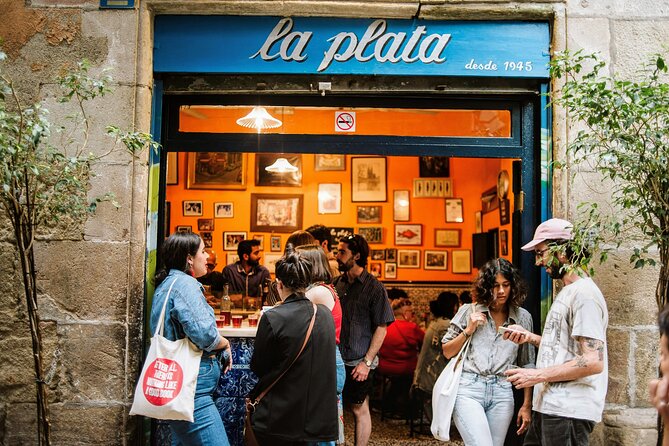 Barcelona Gothic Quarter Tapas & Taverns Food & Wine Tour - The route and timing, from Placeta del Pi to a sit-down Catalan finish