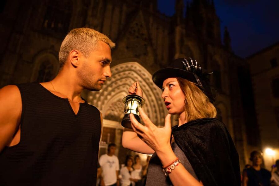 Barcelona: Gothic Quarter Tour Dark History & Ghosts Tour - The Gothic Quarter Core: Crime, Cathedral Secrets, and Torture Stories