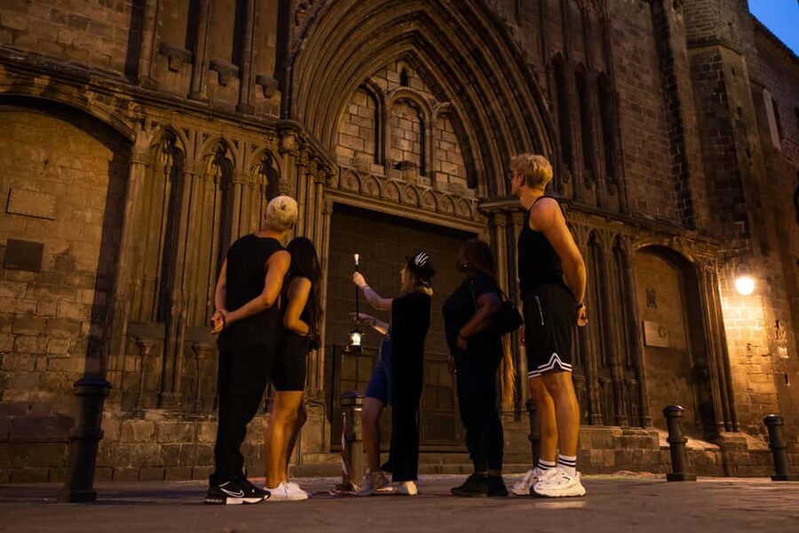 Barcelona: Gothic Quarter Tour Dark History & Ghosts Tour - Starting at Plaça del Canonge Colom, 2 (Find the Cat Sanctuary)