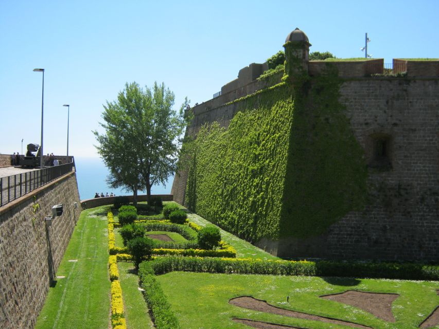 Barcelona: Gothic Quarter Walking Tour w/ Montjuïc Cable Car - Price and What You Get for $46