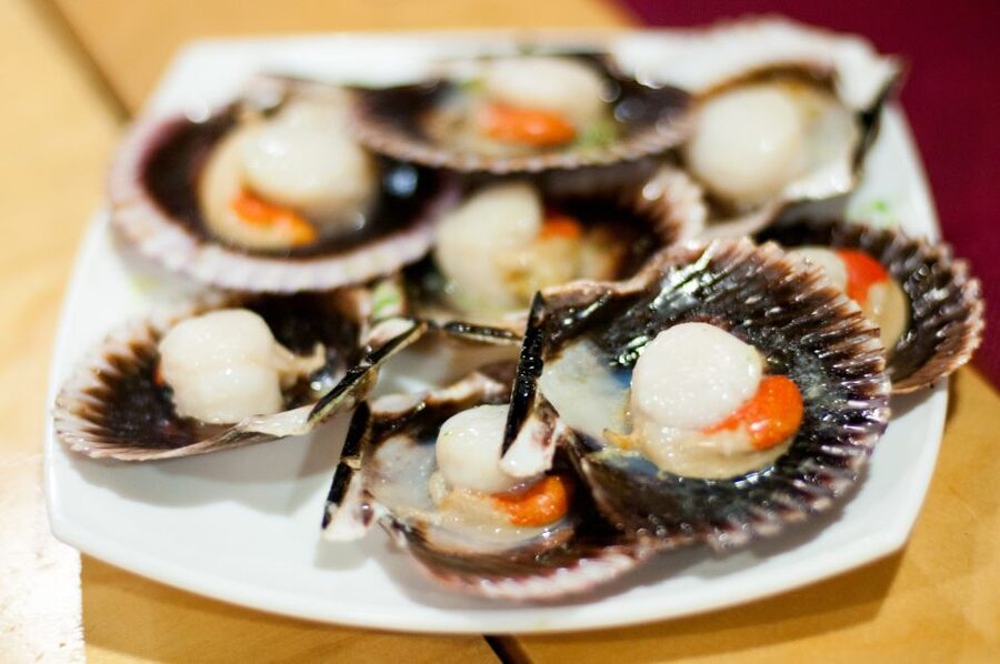 Barcelona Gourmet Food & Wine Tour with Local Expert - Should you book this $135 Barcelona wine and tapas tour?