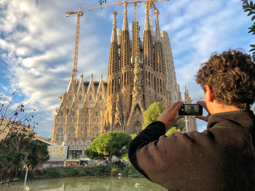 Barcelona: Guided Bike or E-Bike City Tour - Where the tour fits in your Barcelona plan