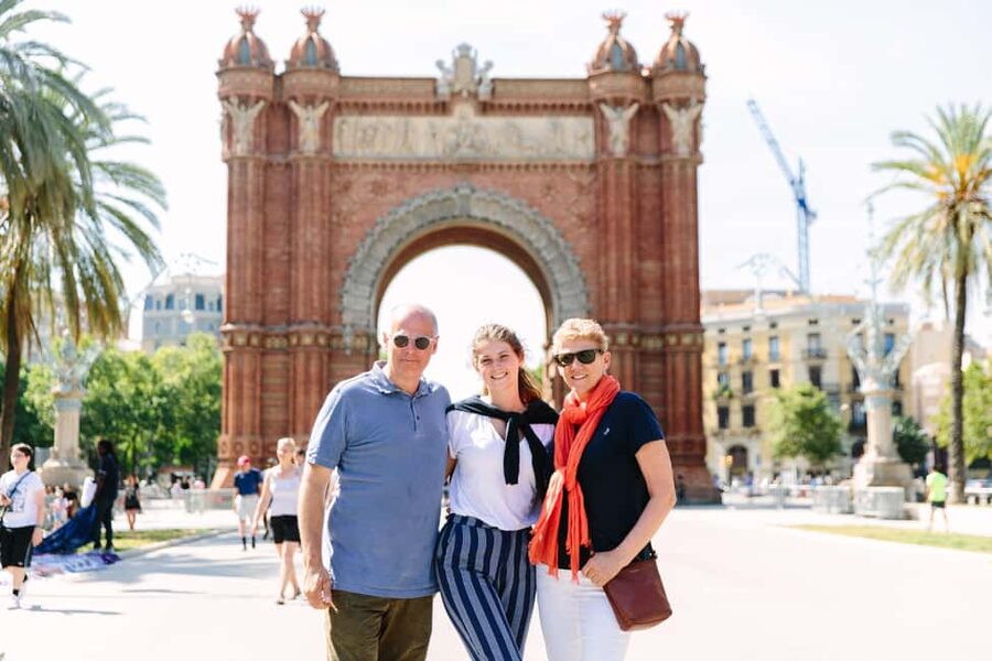 Barcelona: Guided Highlights Bike or eBike Tour (3 Hours) - Key highlights that make this ride worth it