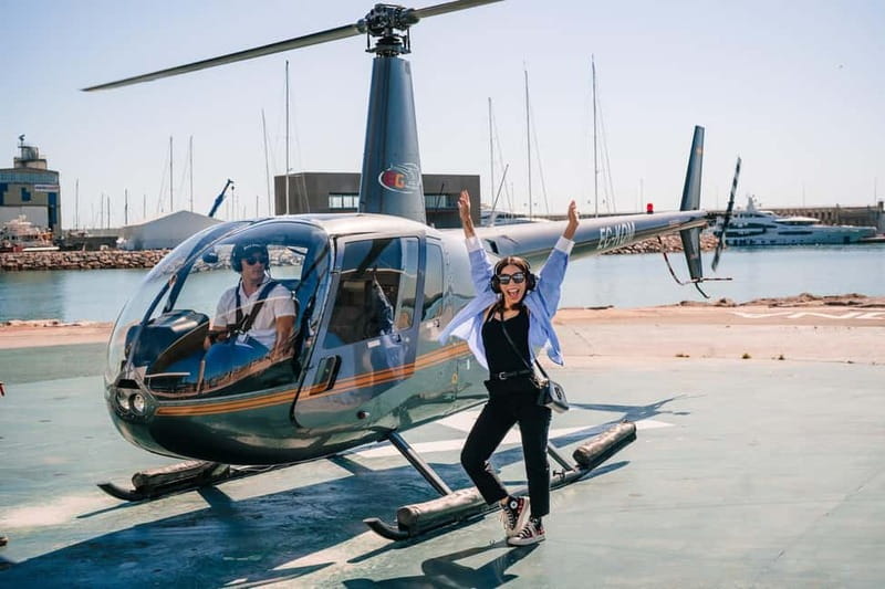 Barcelona: Helicopter, Boat Ride & Old Town Private Tour - Meeting at C/ de Roger de Llúria and starting with momentum