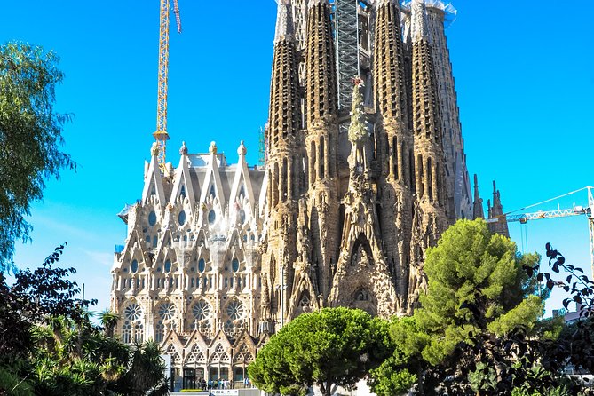 Barcelona Highlights & Sagrada Familia Tour: Priority Access - Price and Logistics: What You Pay Up Front vs On Tour Day