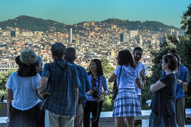 Barcelona Highlights & Sagrada Familia Tour: Priority Access - Sagrada Familia Priority Entry: Inside the Sinuous Vaults and Stained Glass