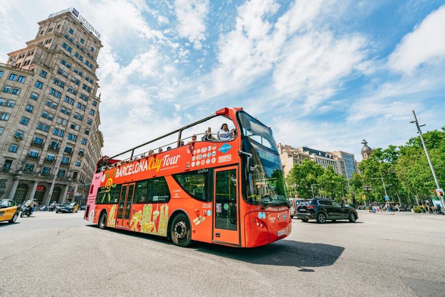 Barcelona: Hop-On Hop-Off Bus & Aquarium Tour - Key things I’d plan around