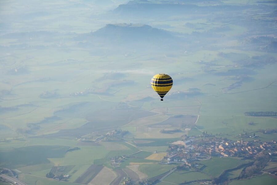 Barcelona: Hot Air Balloon Ride with Optional Transportation - Up in the basket: what the 1h15 flight is really like