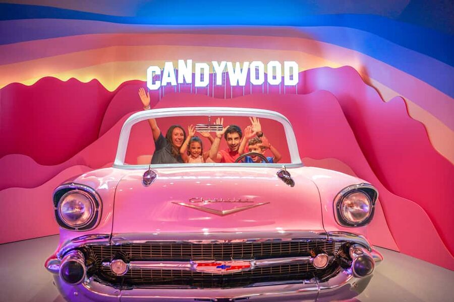 Barcelona: House of Candy Ticket Entrance - House of Candy: What the Ticket Gets You in 90 Minutes