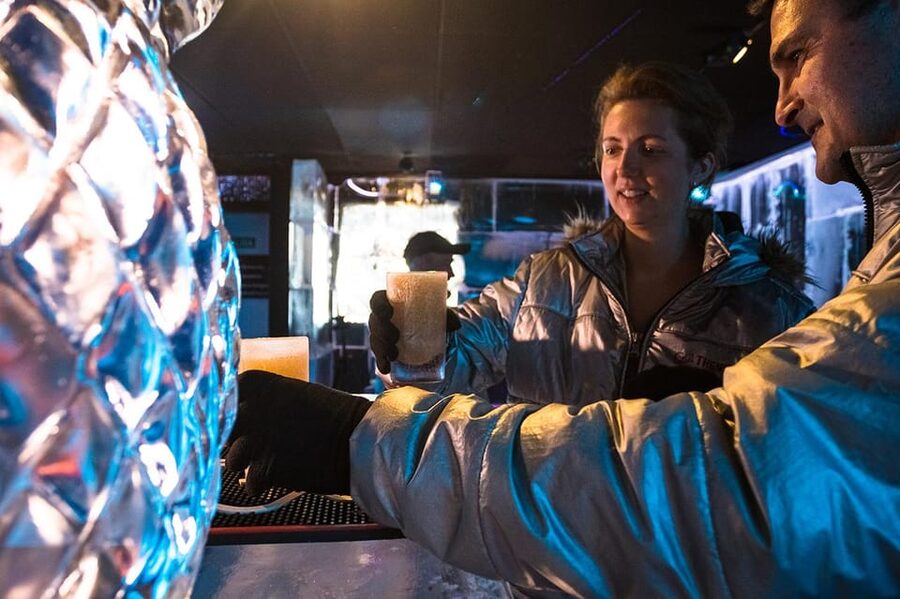 Barcelona: Ice Bar and Terrace Drinks Romantic Package - The below-zero cocktail moment, jackets, gloves, and ice glasses