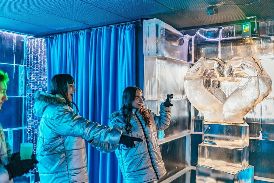 Barcelona: Icebar experience, located at the beach !! - Key points to know before you go