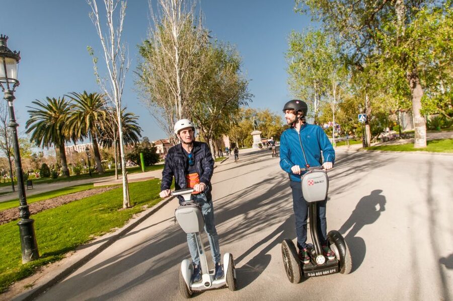 Barcelona Insiders Segway Tour 1.5h - The PTi2 and training: how you actually learn to ride