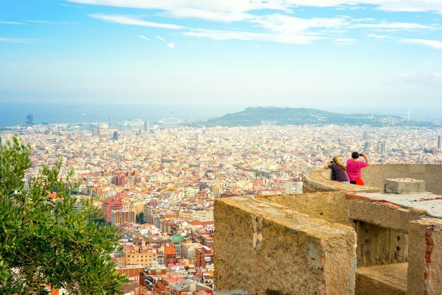 Barcelona: Instagram Tour of the Most Scenic Spots - Sagrada Familia Photo Stop, and What You Do After